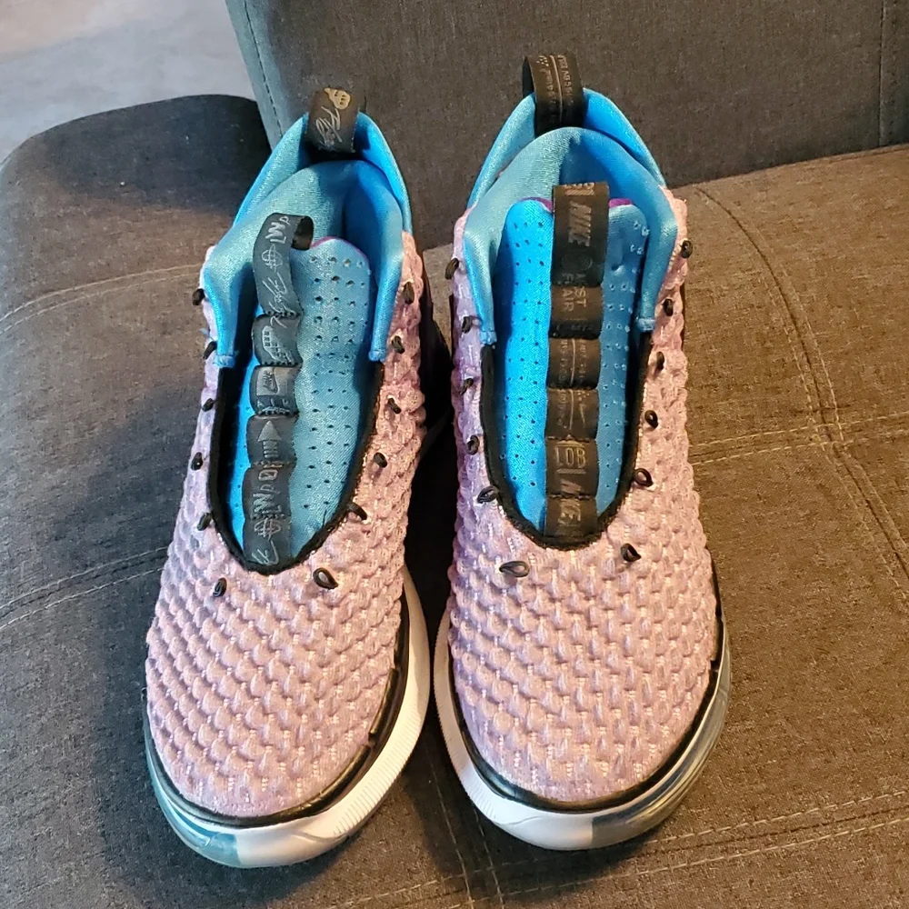 Nike Flight shoes - Picture 3 of 4